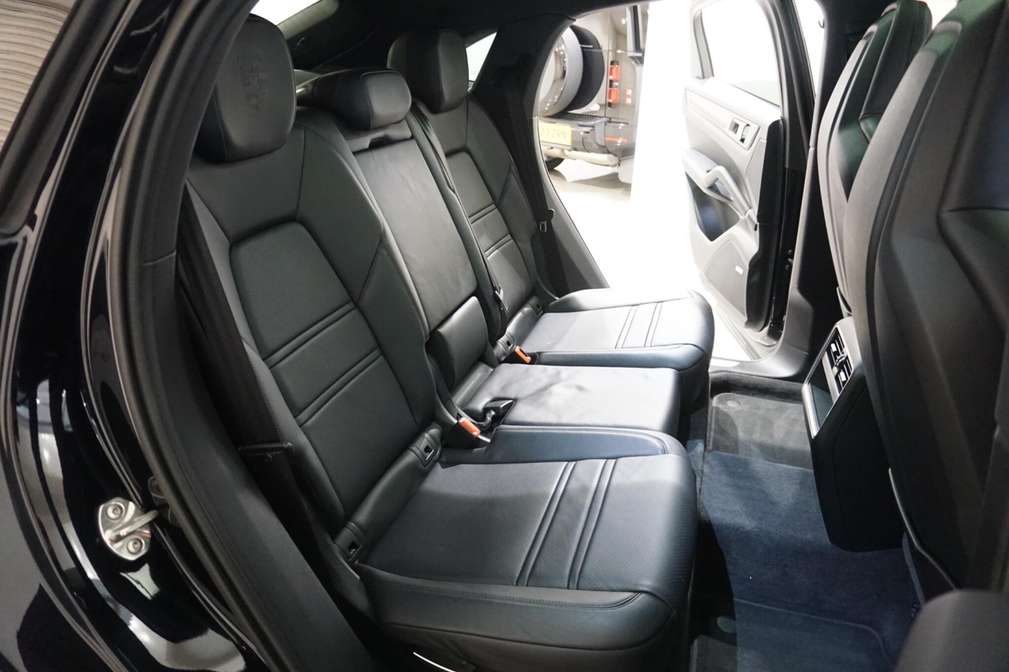 Porsche Cayenne 2.9T V6 S Coupe 5dr Petrol TiptronicS 4WD Euro 6 (s/s) (440 ps)